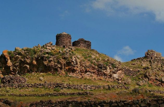 voyage perou sillustani tombes voyage perou sillustani tombes