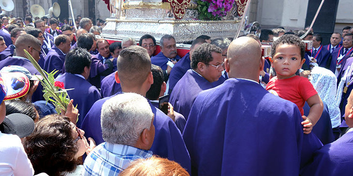 procession senor de los milagros