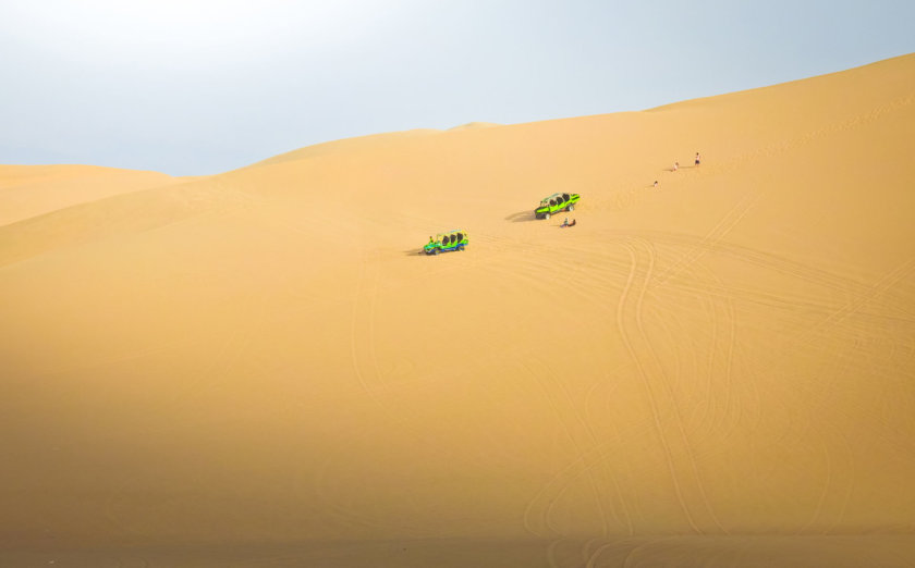 Buggy dans le désert d'Ica