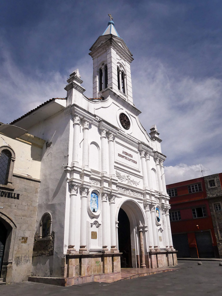 eglise-cuenca-equateur