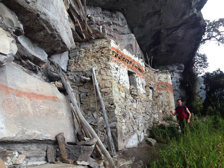 mausolees laguna de los condores