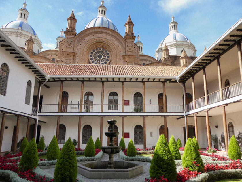 voyage-equateur-cuenca-cathedrale