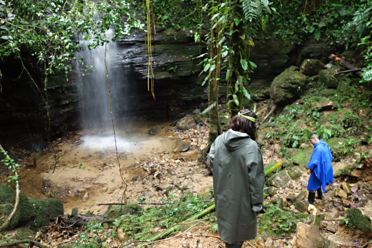 cascade-naturelle-amazonie-equateur