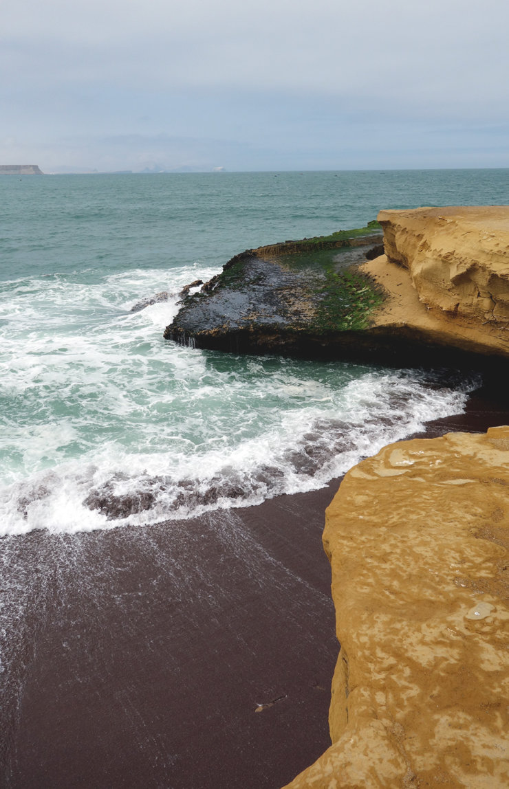 playa-roja-paracas