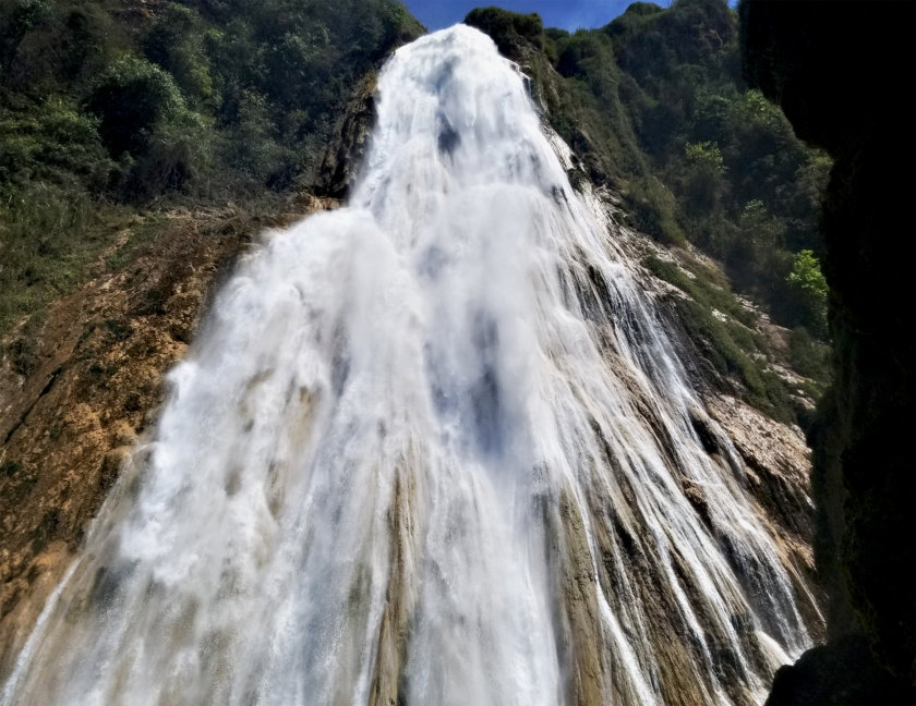 cascade el chiflon