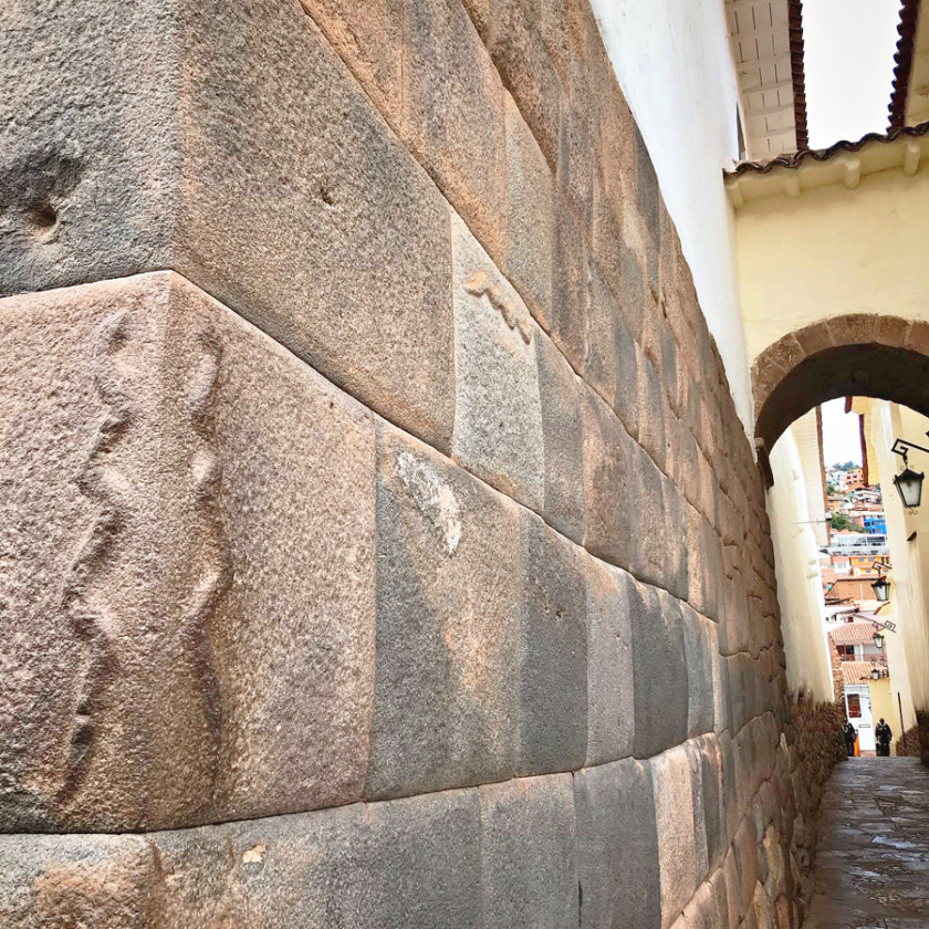 calle-7-culebras-cusco