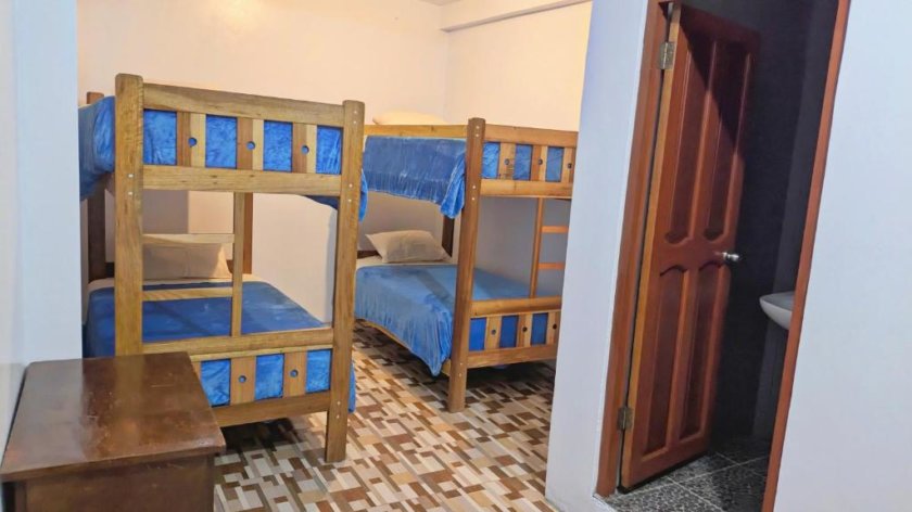 Aguilar Apaza shared Room
