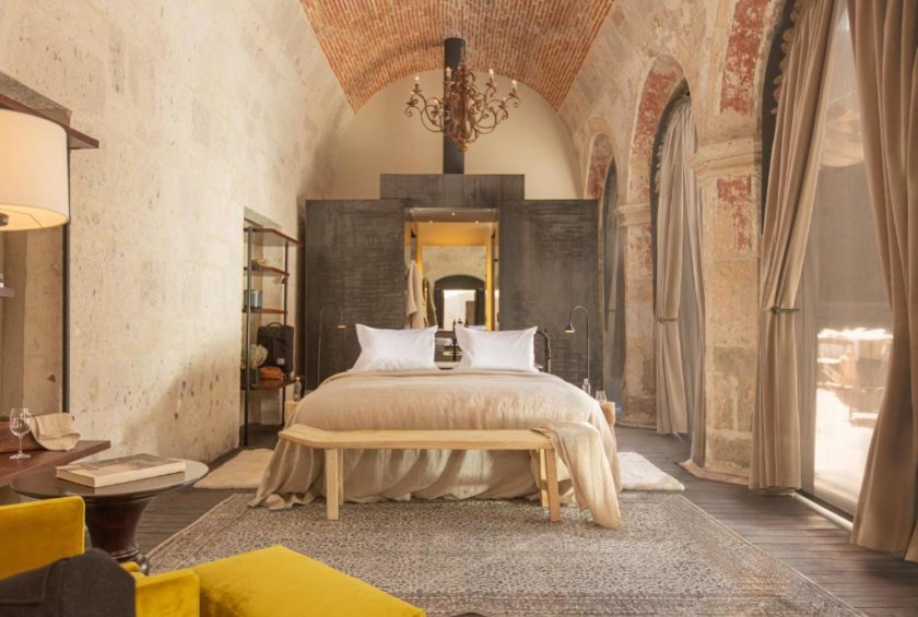 CIRQA Relais & Châteaux