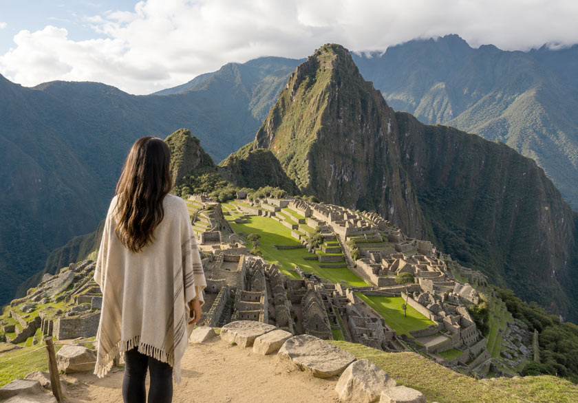 femme voyageuse machu picchu perou